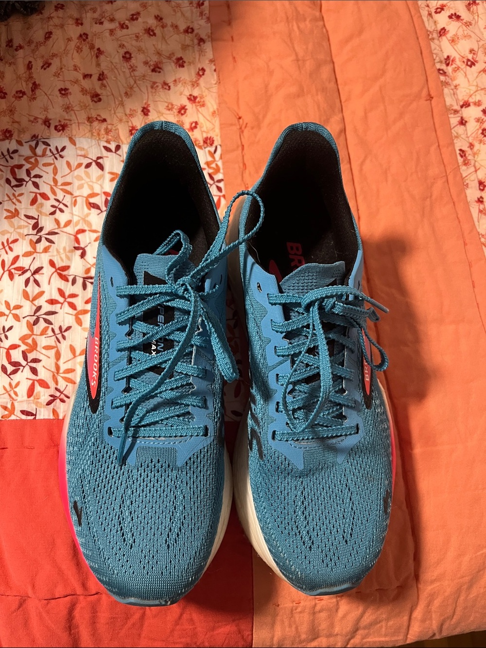 Brooks Women's Running Shoes - Teal with Pink Accents